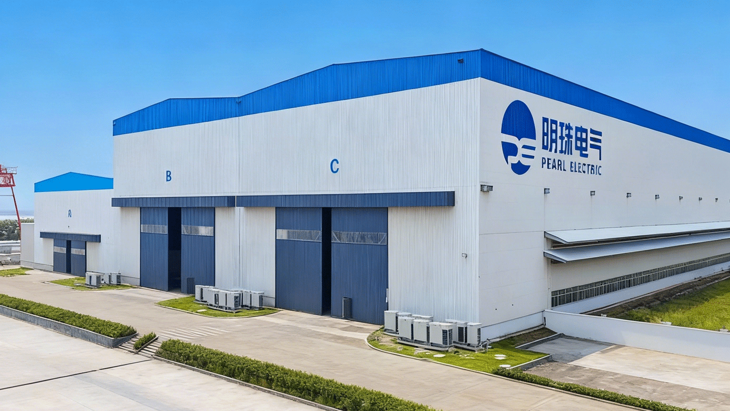 jimeng-2025-12-05-7721-去除画面中的所有汽车，保持厂房建筑和周围环境不变