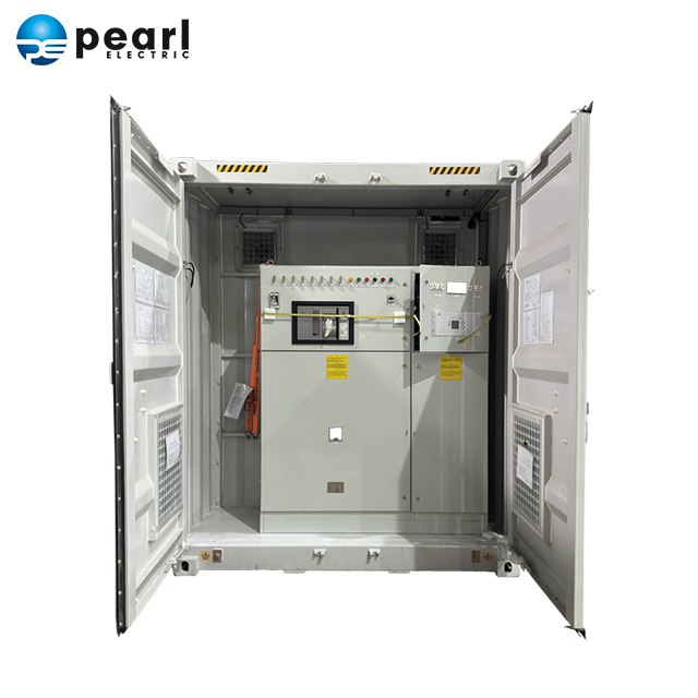 Sous-station compacte en trois phases