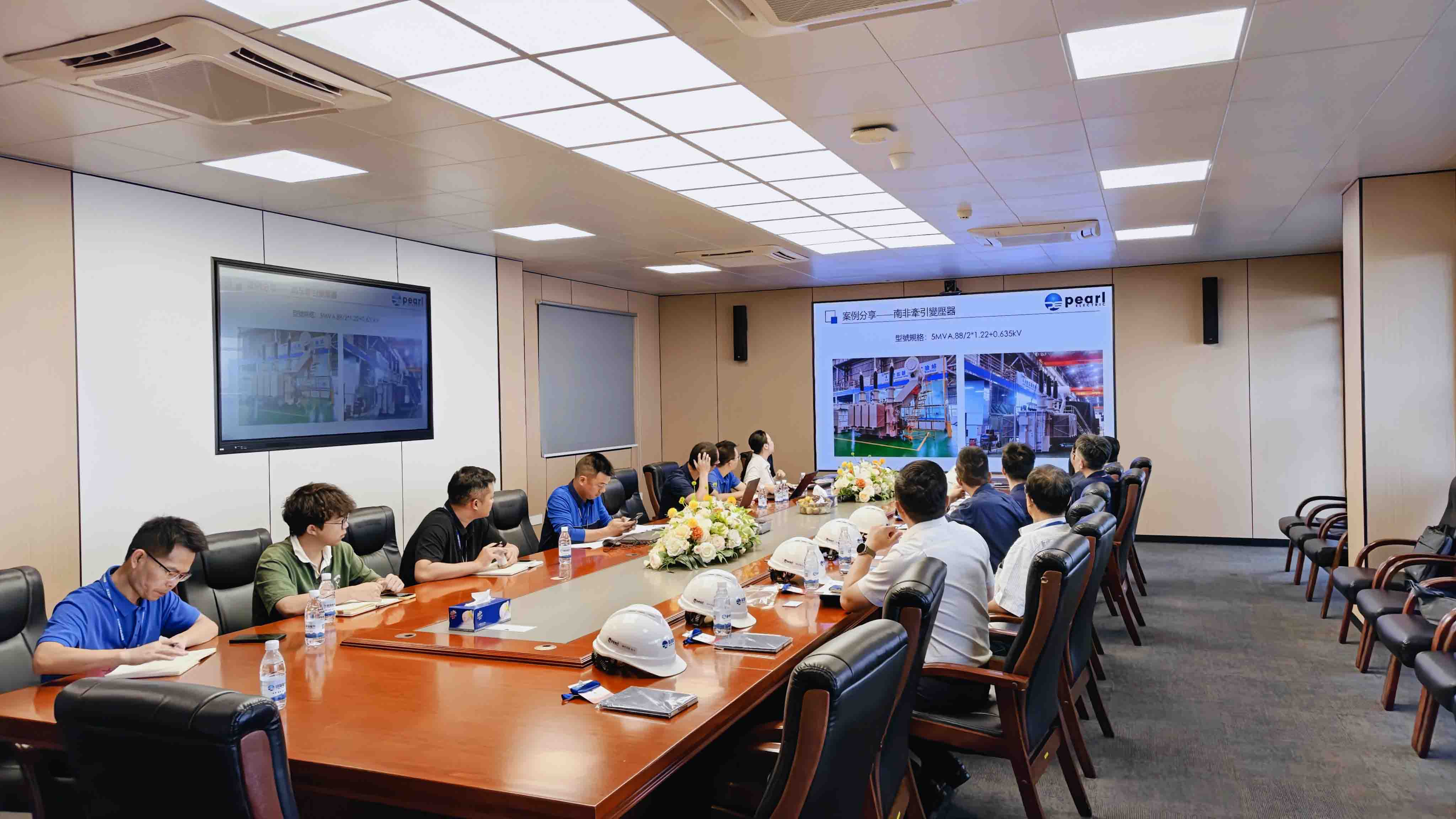 Visite de la soci&eacute;t&eacute; MTR HK-1.jpg